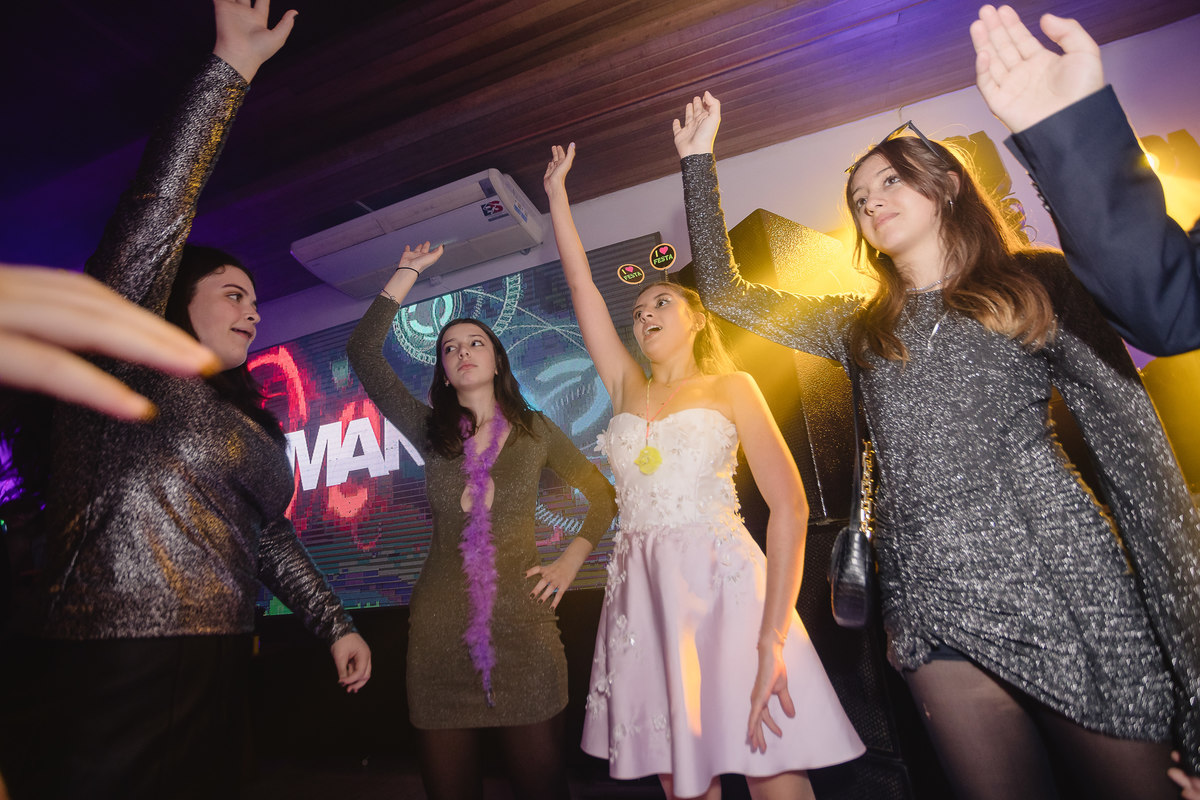 fotografo pelotas, fabiano rosa, ensaio  15 anos, xv anos, Parque Tênis Clube, estúdio fotografico, moda, vestido 15 anos, festa 15 ,decoração, influencer, debutante, festa luxo, evento, make, maquiagem, festa, xv anos pelotas, making , vestido branco