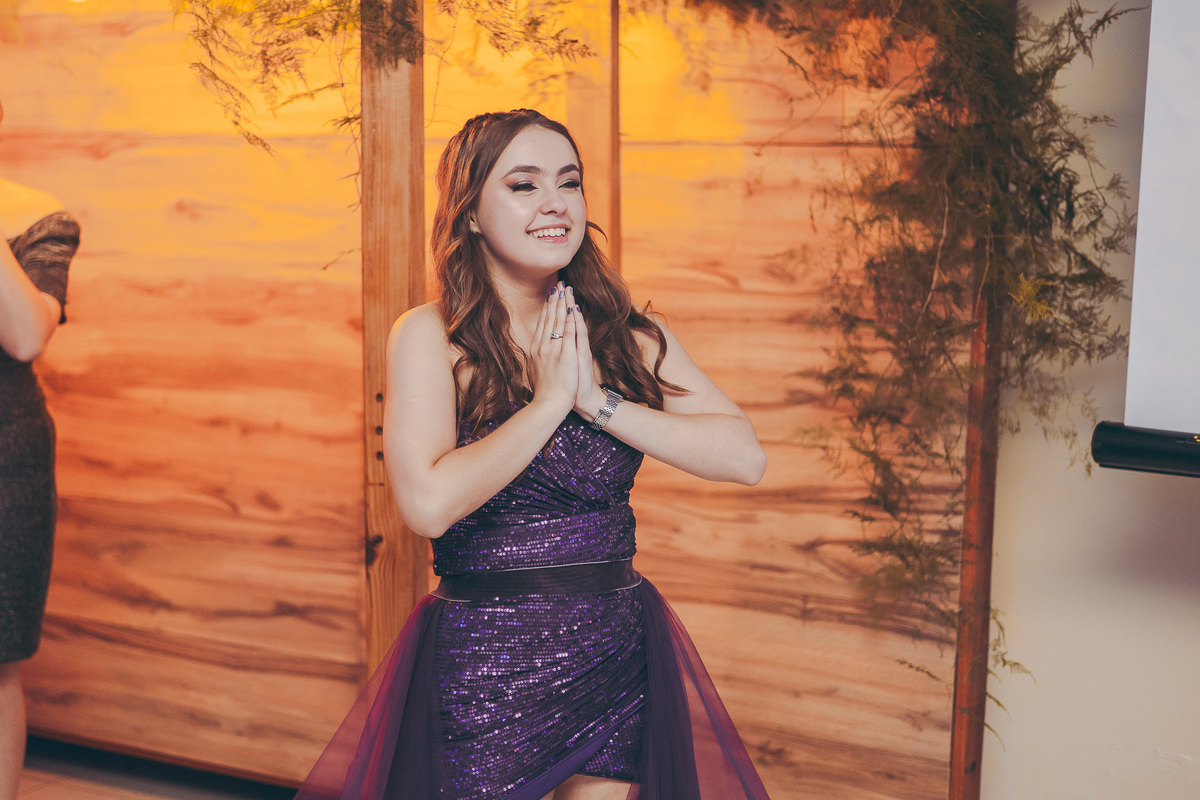 fotografo pelotas, fabiano rosa, festa  15 anos, xv anos, Sant Helena, estúdio fotografico, moda, vestido 15 anos, festa 15 , ensaio street, blogueira, debutante, festa, evento, make, maquiagem, festa, xv anos pelotas, making , vestido vinho, bordo