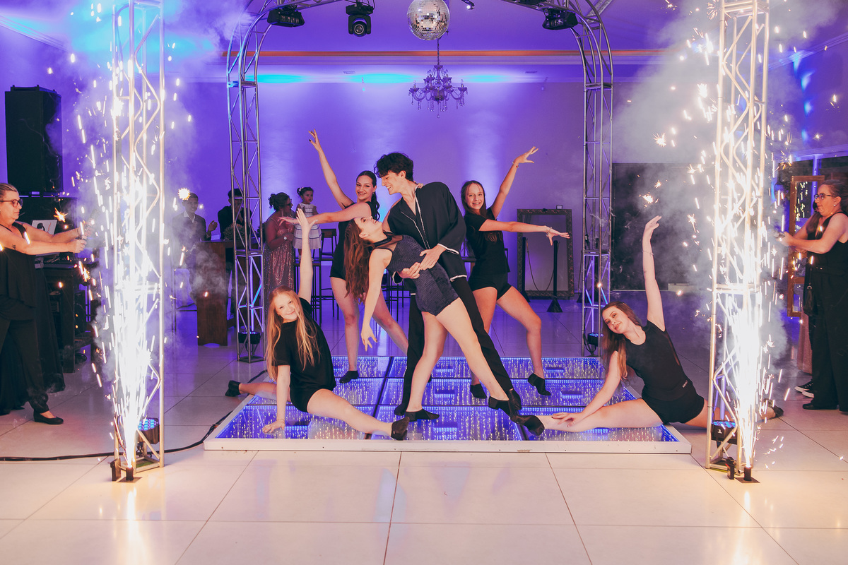 fotografo pelotas, fabiano rosa, festa  15 anos, xv anos, Sant Helena, estúdio fotografico, moda, vestido 15 anos, festa 15 , ensaio street, blogueira, debutante, festa, evento, make, maquiagem, festa, xv anos pelotas, making , vestido vinho, bordo