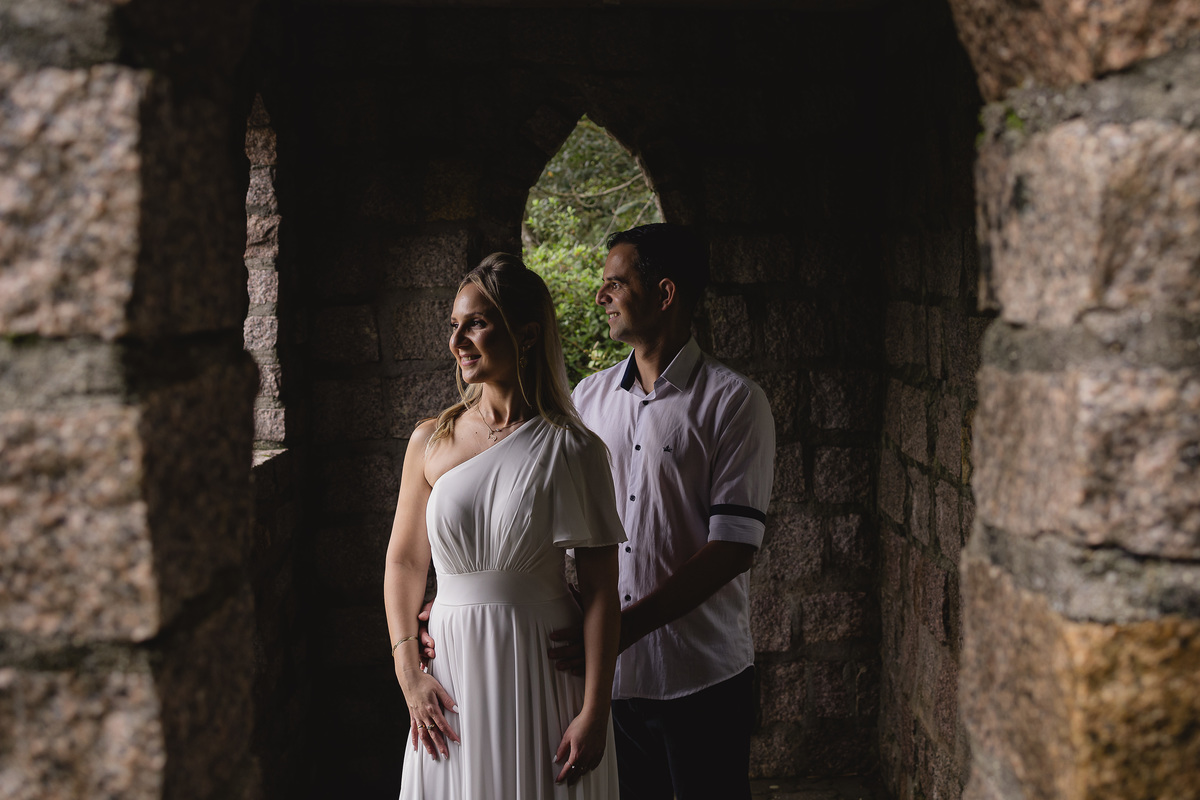 ensaio de casal, dia, noite, luzes, rustico, pelotas, satolep, fotógrafo de casamento, fotógrafo de ensaios, ensaio no campo, chacara fiss, diurno, noturno, casamento, ensaio externo, sol, chuva, lua, ensaio lâmpadas, lago, grama, casamento no campo