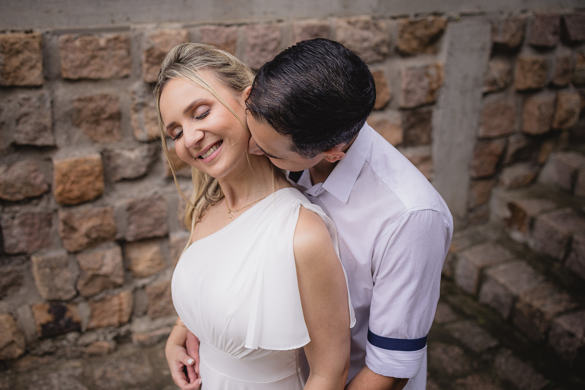 ensaio de casal, dia, noite, luzes, rustico, pelotas, satolep, fotógrafo de casamento, fotógrafo de ensaios, ensaio no campo, chacara fiss, diurno, noturno, casamento, ensaio externo, sol, chuva, lua, ensaio lâmpadas, lago, grama, casamento no campo