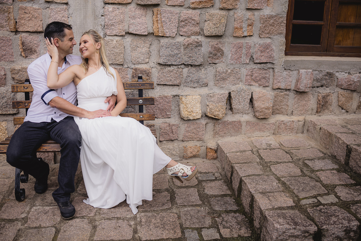 ensaio de casal, dia, noite, luzes, rustico, pelotas, satolep, fotógrafo de casamento, fotógrafo de ensaios, ensaio no campo, chacara fiss, diurno, noturno, casamento, ensaio externo, sol, chuva, lua, ensaio lâmpadas, lago, grama, casamento no campo