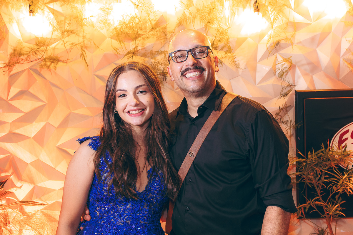 fotografo pelotas, fabiano rosa, festa  15 anos, xv anos, Espaço Eventos, estúdio fotografico, moda, vestido 15 anos, festa 15 , ensaio street, blogueira, debutante, festa, evento, make, maquiagem, festa, xv anos pelotas, making , vestido azul, dourado