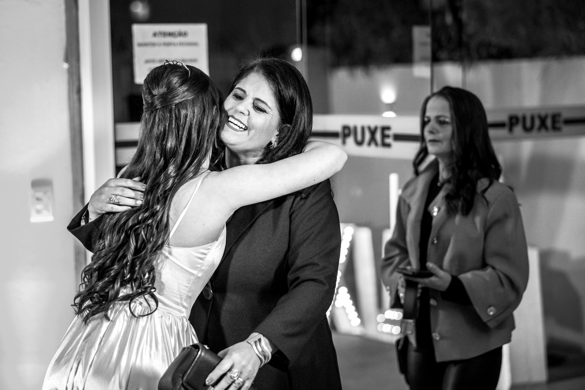 fotografo pelotas, fabiano rosa, festa  15 anos, xv anos, Salão Bamboo, estúdio fotografico, moda, vestido 15 anos, festa 15 , influencer, debutante, festa, evento, make, maquiagem, xv anos pelotas, making , vestido bordo, decoração 15 anos, pista, video