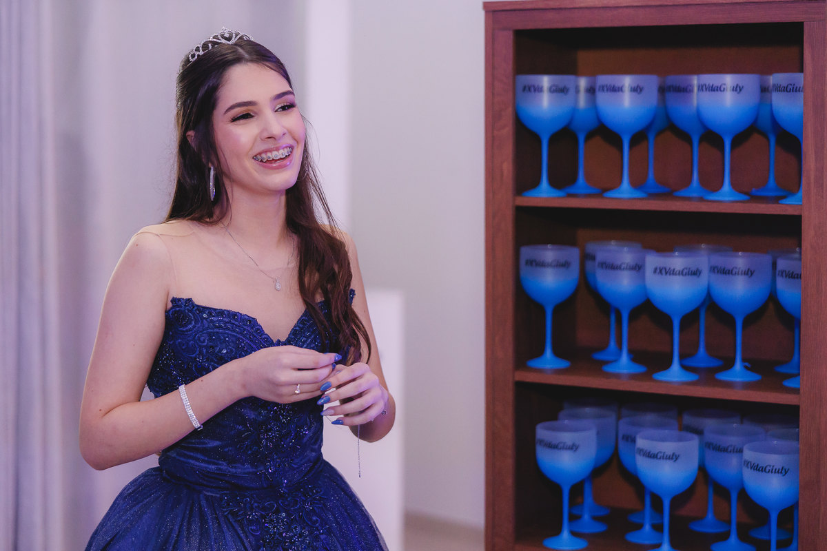 fotografo pelotas, fabiano rosa, festa  15 anos, xv anos, Salão Bamboo, estúdio fotografico, moda, vestido 15 anos, festa 15 , influencer, debutante, festa, evento, make, maquiagem, xv anos pelotas, making , vestido bordo, decoração 15 anos, pista, video