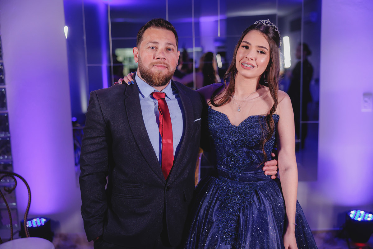 fotografo pelotas, fabiano rosa, festa  15 anos, xv anos, Salão Bamboo, estúdio fotografico, moda, vestido 15 anos, festa 15 , influencer, debutante, festa, evento, make, maquiagem, xv anos pelotas, making , vestido bordo, decoração 15 anos, pista, video