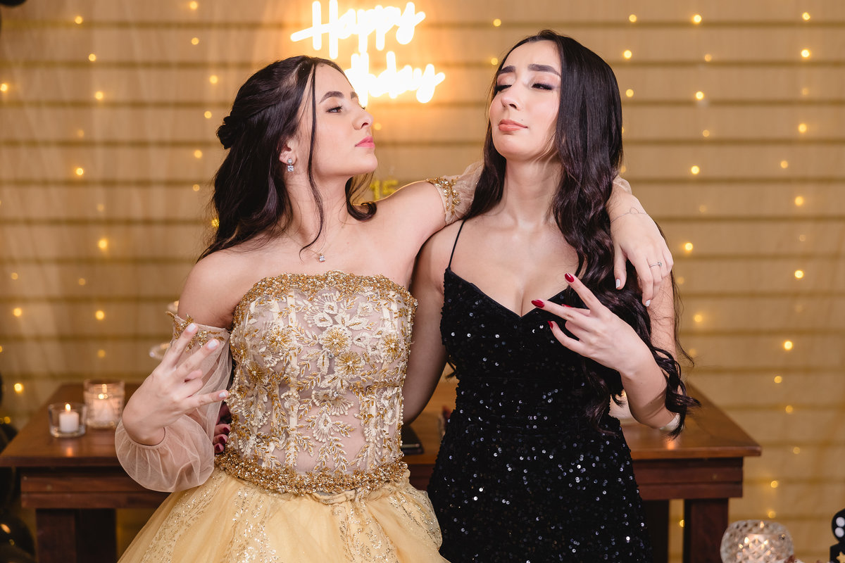 fotografo pelotas, fabiano rosa, ensaio  15 anos, xv anos, las Palmas, estúdio fotografico, moda, vestido 15 anos, festa 15 , ensaio street, blogueira, influencer, debutante, festa, evento, make, maquiagem, festa, 15 anos pelotas, making , vestido dourado