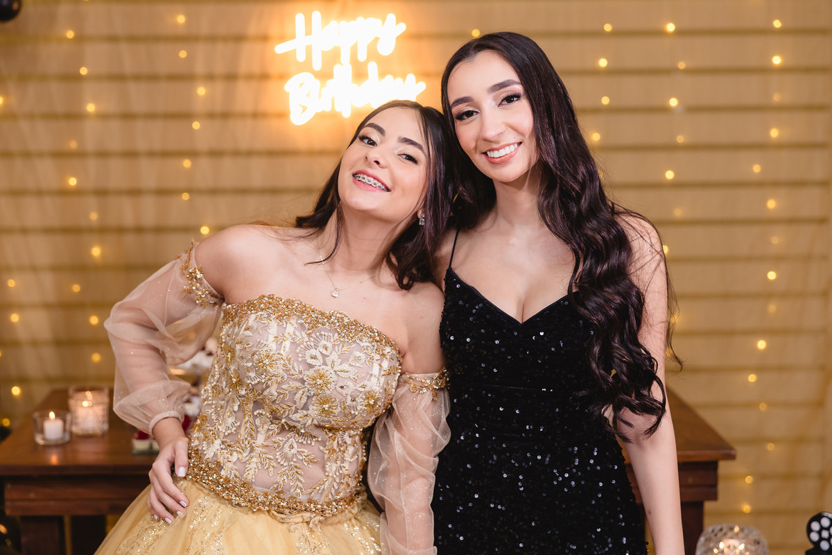 fotografo pelotas, fabiano rosa, ensaio  15 anos, xv anos, las Palmas, estúdio fotografico, moda, vestido 15 anos, festa 15 , ensaio street, blogueira, influencer, debutante, festa, evento, make, maquiagem, festa, 15 anos pelotas, making , vestido dourado