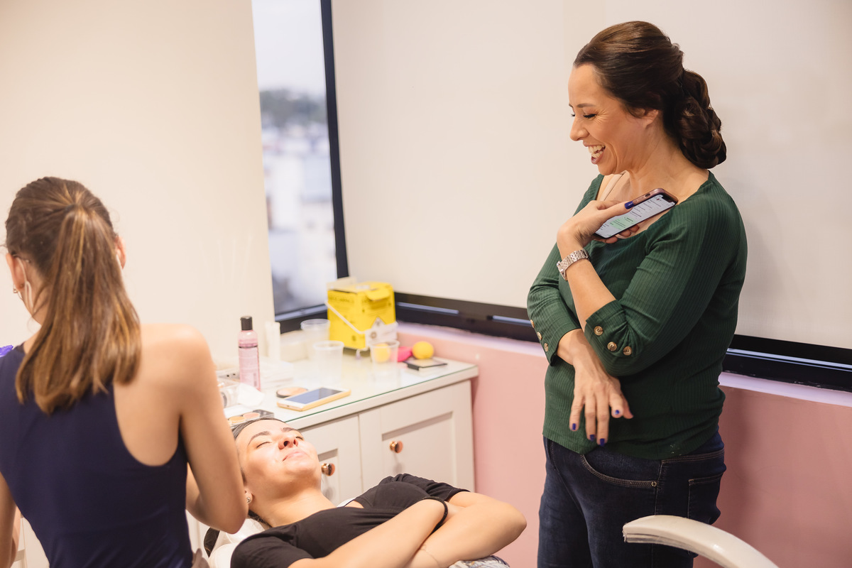 fotografo pelotas, fabiano rosa, ensaio  15 anos, xv anos, las Palmas, estúdio fotografico, moda, vestido 15 anos, festa 15 , ensaio street, blogueira, influencer, debutante, festa, evento, make, maquiagem, festa, 15 anos pelotas, making , vestido dourado