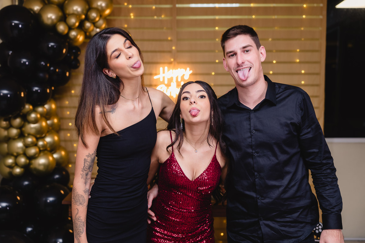 fotografo pelotas, fabiano rosa, ensaio  15 anos, xv anos, las Palmas, estúdio fotografico, moda, vestido 15 anos, festa 15 , ensaio street, blogueira, influencer, debutante, festa, evento, make, maquiagem, festa, 15 anos pelotas, making , vestido dourado