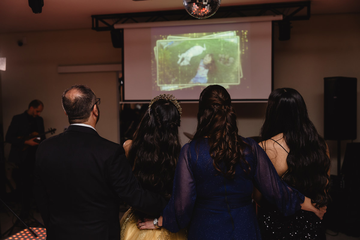 fotografo pelotas, fabiano rosa, ensaio  15 anos, xv anos, las Palmas, estúdio fotografico, moda, vestido 15 anos, festa 15 , ensaio street, blogueira, influencer, debutante, festa, evento, make, maquiagem, festa, 15 anos pelotas, making , vestido dourado