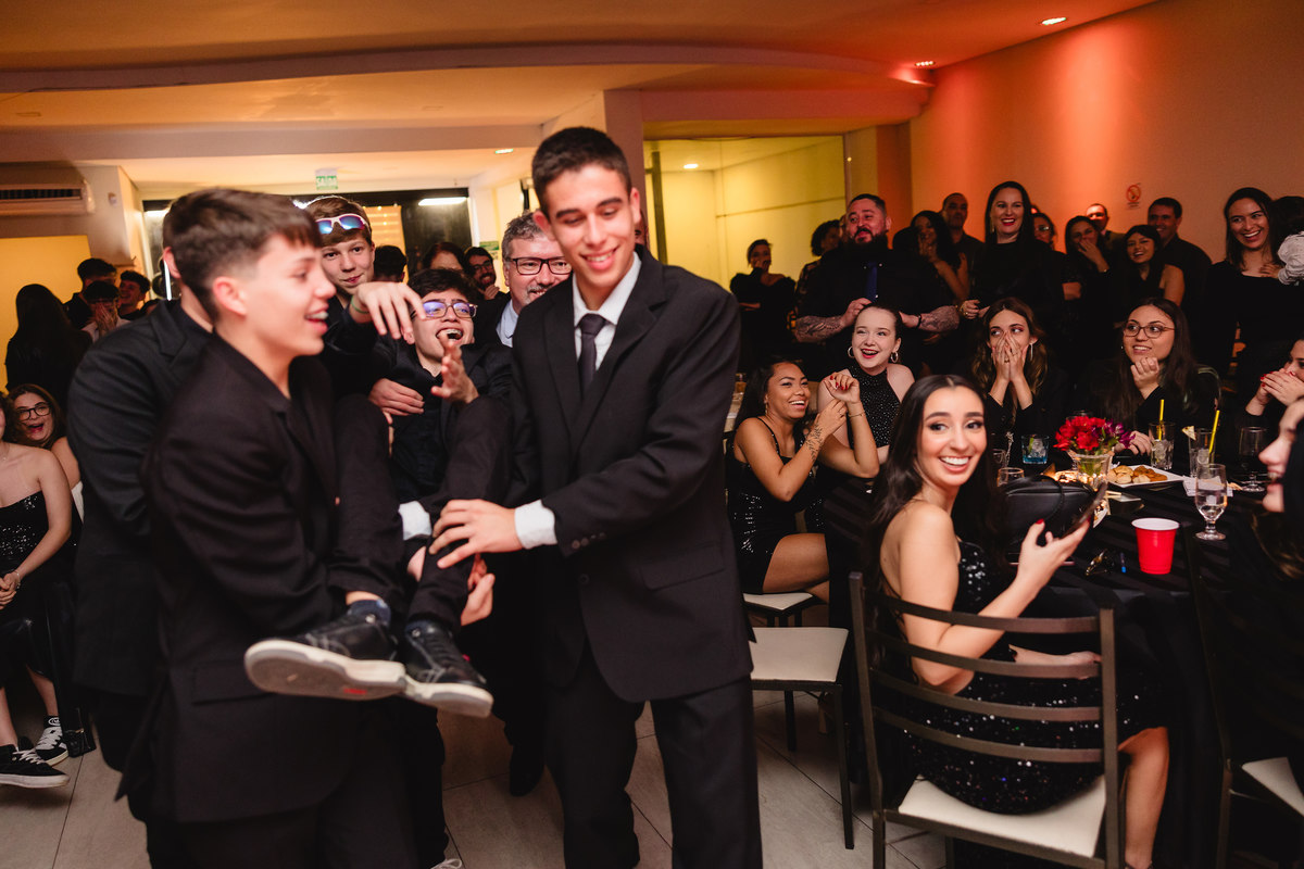 fotografo pelotas, fabiano rosa, ensaio  15 anos, xv anos, las Palmas, estúdio fotografico, moda, vestido 15 anos, festa 15 , ensaio street, blogueira, influencer, debutante, festa, evento, make, maquiagem, festa, 15 anos pelotas, making , vestido dourado