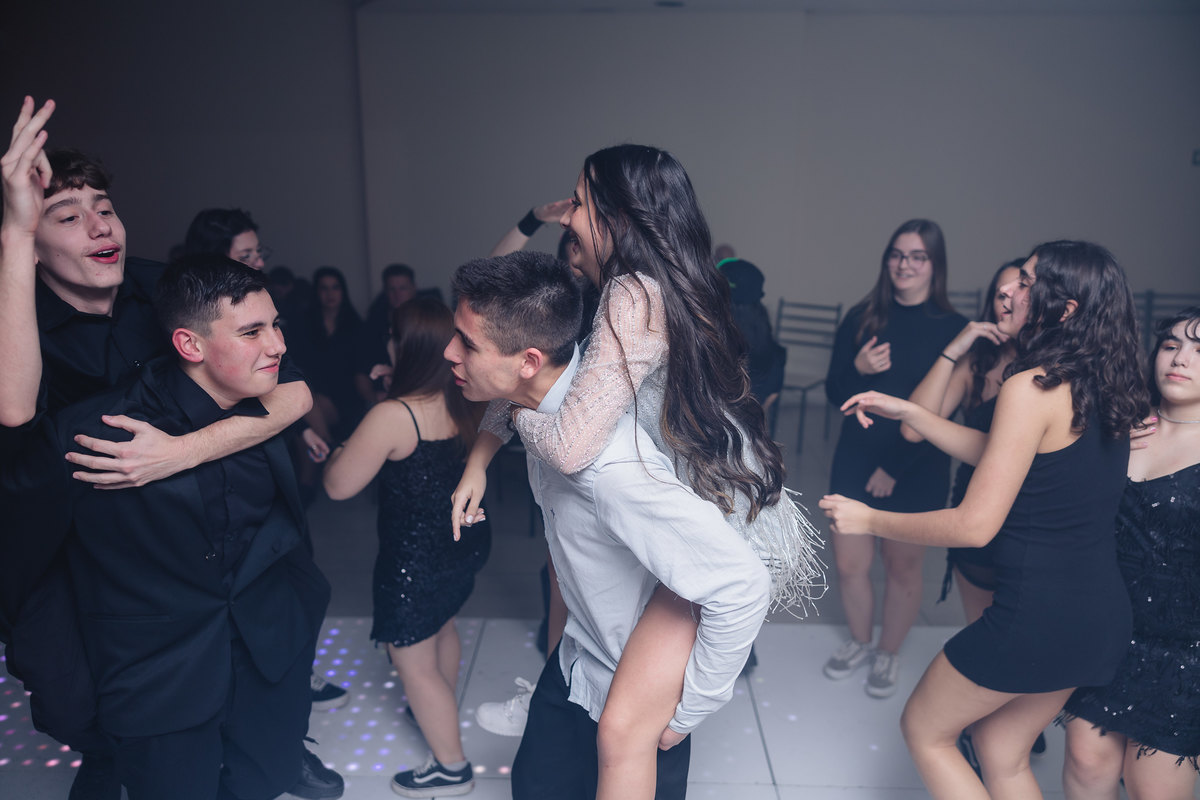 fotografo pelotas, fabiano rosa, ensaio  15 anos, xv anos, las Palmas, estúdio fotografico, moda, vestido 15 anos, festa 15 , ensaio street, blogueira, influencer, debutante, festa, evento, make, maquiagem, festa, 15 anos pelotas, making , vestido dourado
