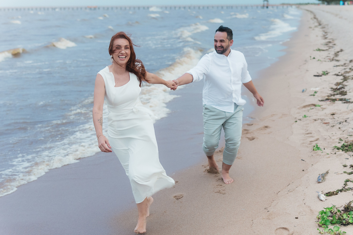 ensaio de casal, dia, noite, luzes, praia do laranjal, pelotas, satolep, fotógrafo de casamento, fotógrafo de ensaios, las acacias, parque una, diurno, noturno, casamento, ensaio externo, sol, chuva, lua, ensaio lâmpadas, lago, grama, casamento no campo
