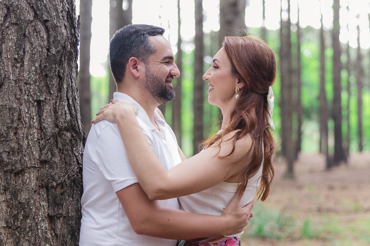 ensaio de casal, dia, noite, luzes, praia do laranjal, pelotas, satolep, fotógrafo de casamento, fotógrafo de ensaios, las acacias, parque una, diurno, noturno, casamento, ensaio externo, sol, chuva, lua, ensaio lâmpadas, lago, grama, casamento no campo