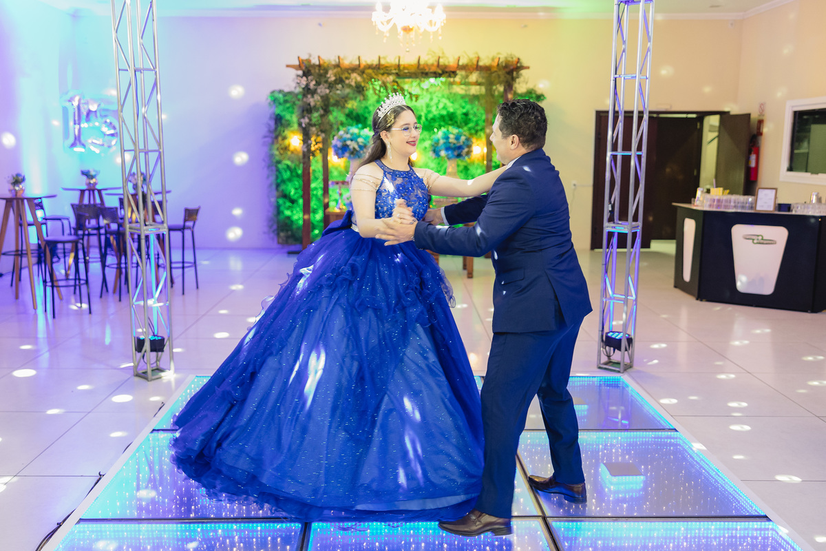 fotografo pelotas, fabiano rosa, festa  15 anos, xv anos, Sant Helena, estúdio fotografico, moda, vestido 15 anos, festa 15 , ensaio street, blogueira, debutante, festa, evento, make, maquiagem, festa, xv anos pelotas, making , vestido AZUL, lilas