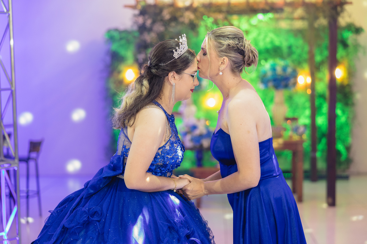 fotografo pelotas, fabiano rosa, festa  15 anos, xv anos, Sant Helena, estúdio fotografico, moda, vestido 15 anos, festa 15 , ensaio street, blogueira, debutante, festa, evento, make, maquiagem, festa, xv anos pelotas, making , vestido AZUL, lilas