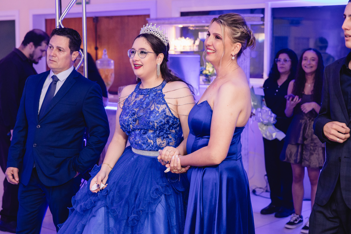 fotografo pelotas, fabiano rosa, festa  15 anos, xv anos, Sant Helena, estúdio fotografico, moda, vestido 15 anos, festa 15 , ensaio street, blogueira, debutante, festa, evento, make, maquiagem, festa, xv anos pelotas, making , vestido AZUL, lilas