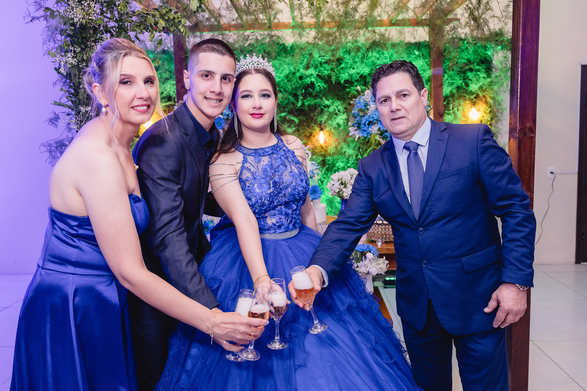 fotografo pelotas, fabiano rosa, festa  15 anos, xv anos, Sant Helena, estúdio fotografico, moda, vestido 15 anos, festa 15 , ensaio street, blogueira, debutante, festa, evento, make, maquiagem, festa, xv anos pelotas, making , vestido AZUL, lilas