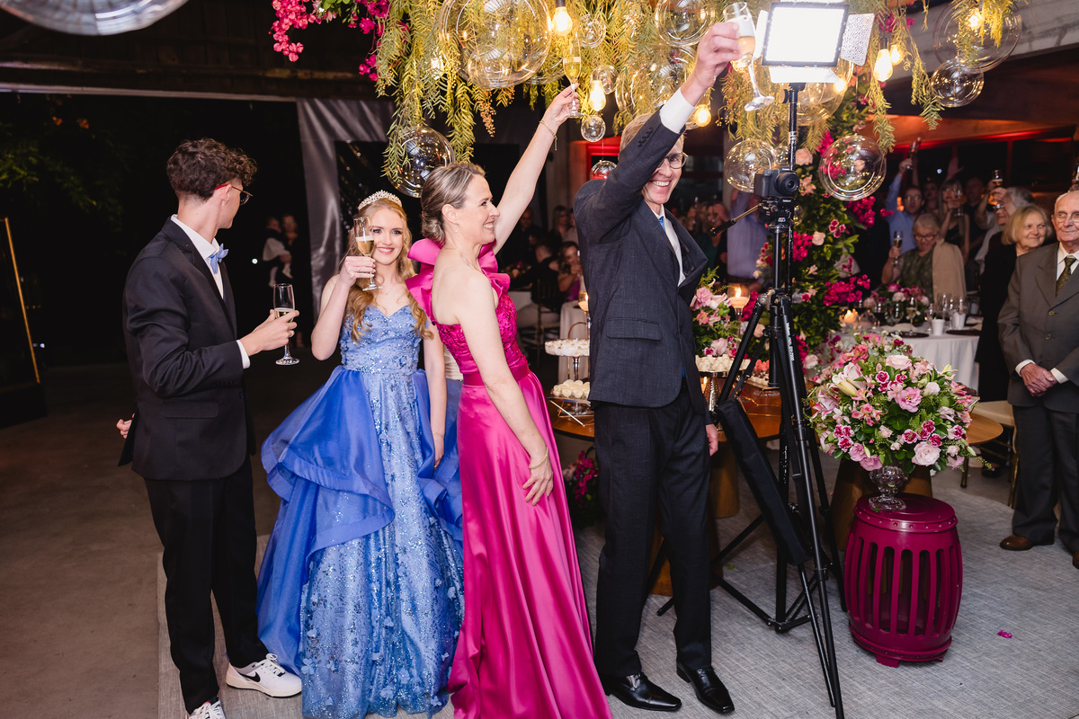 fotografo pelotas, fabiano rosa, festa de 15 anos, xv anos, chácara família fiss, estúdio fotografico, moda, vestido 15 anos, festa 15 , ensaio natureza, modelo , debutante, festa, evento, make, maquiagem, vestido azul 15 pelotas, satolep, book de 15 anos