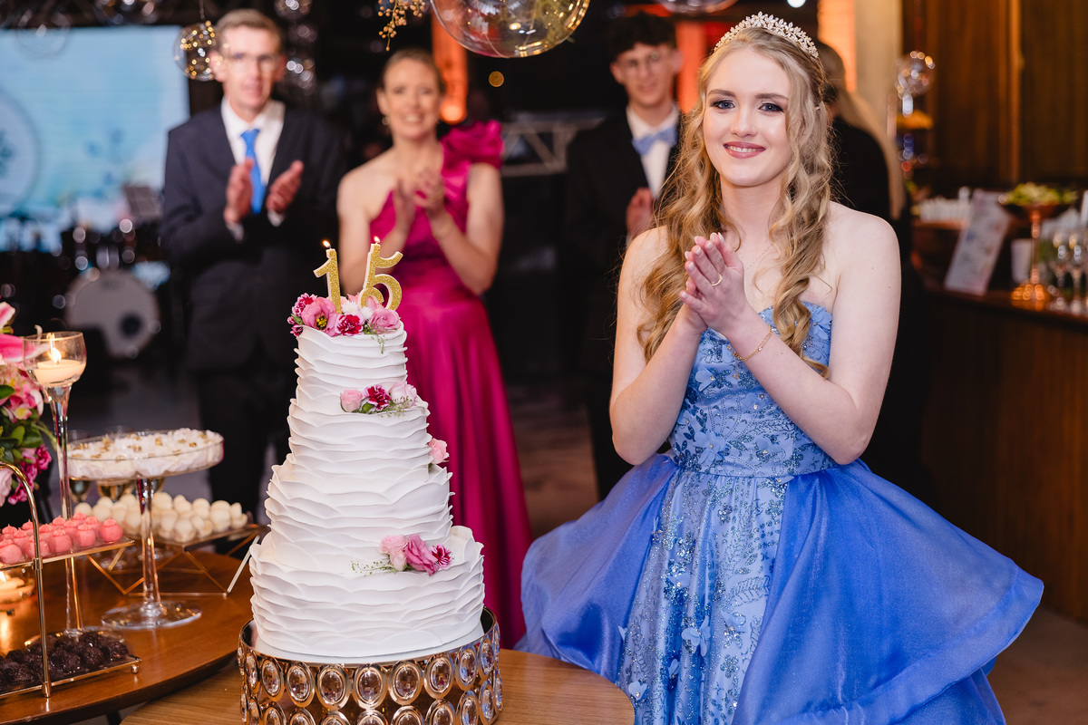 fotografo pelotas, fabiano rosa, festa de 15 anos, xv anos, chácara família fiss, estúdio fotografico, moda, vestido 15 anos, festa 15 , ensaio natureza, modelo , debutante, festa, evento, make, maquiagem, vestido azul 15 pelotas, satolep, book de 15 anos