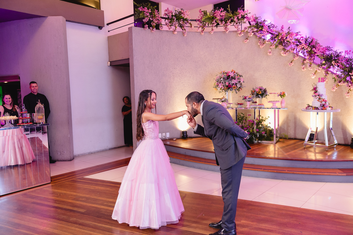 fotografo pelotas, fabiano rosa, festa  15 anos, san sebastian, estúdio fotografico, vestido 15 anos, Vestido rosa, festa 15 , ensaio, blogueira, blog, influencer, modelo , debutante, festa, evento, make, maquiagem festa, 15 anos pelotas, satolep