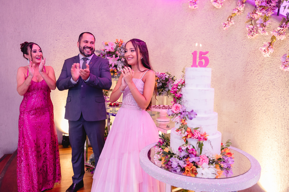 fotografo pelotas, fabiano rosa, festa  15 anos, san sebastian, estúdio fotografico, vestido 15 anos, Vestido rosa, festa 15 , ensaio, blogueira, blog, influencer, modelo , debutante, festa, evento, make, maquiagem festa, 15 anos pelotas, satolep