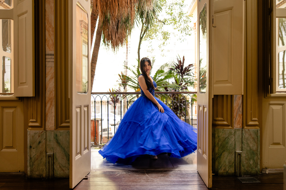 fotografo pelotas, fabiano rosa, ensaio  15 anos, xv anos, museu do doce, estúdio fotográfico, moda, vestido 15 anos, festa 15 , ensaio , debutante, festa, evento, make, maquiagem festa, xv anos pelotas, satolep, book de 15 anos, vestido Azul 