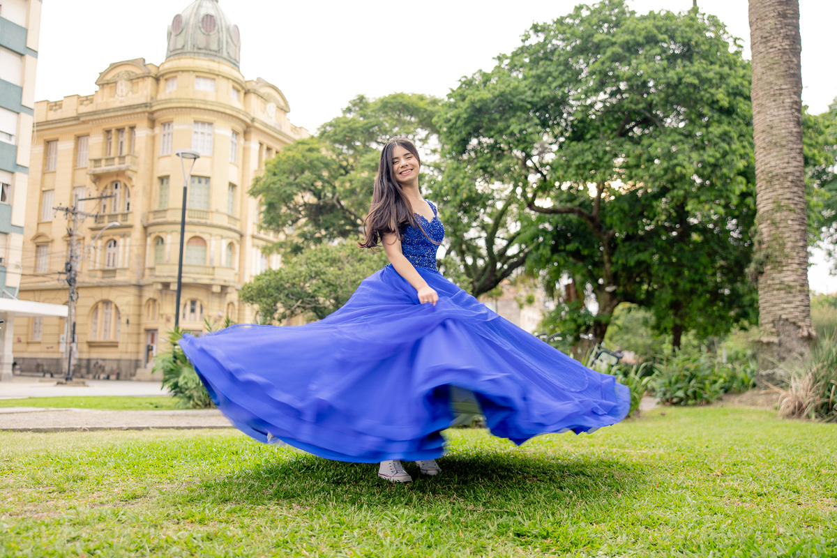 fotografo pelotas, fabiano rosa, ensaio  15 anos, xv anos, museu do doce, estúdio fotográfico, moda, vestido 15 anos, festa 15 , ensaio , debutante, festa, evento, make, maquiagem festa, xv anos pelotas, satolep, book de 15 anos, vestido Azul 