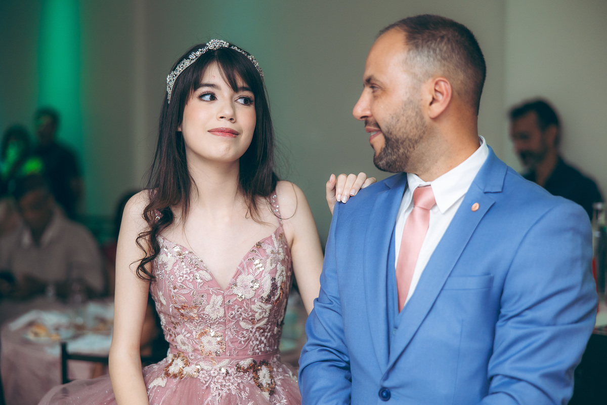 fotografo pelotas, fabiano rosa, ensaio  15 anos, 15 anos, las Palmas, estúdio fotografico, moda, vestido 15 anos, festa 15 , ensaio street, blogueira, influencer, debutante, festa, evento, make, maquiagem, festa, 15 anos pelotas, maquiagem , vestido rosa