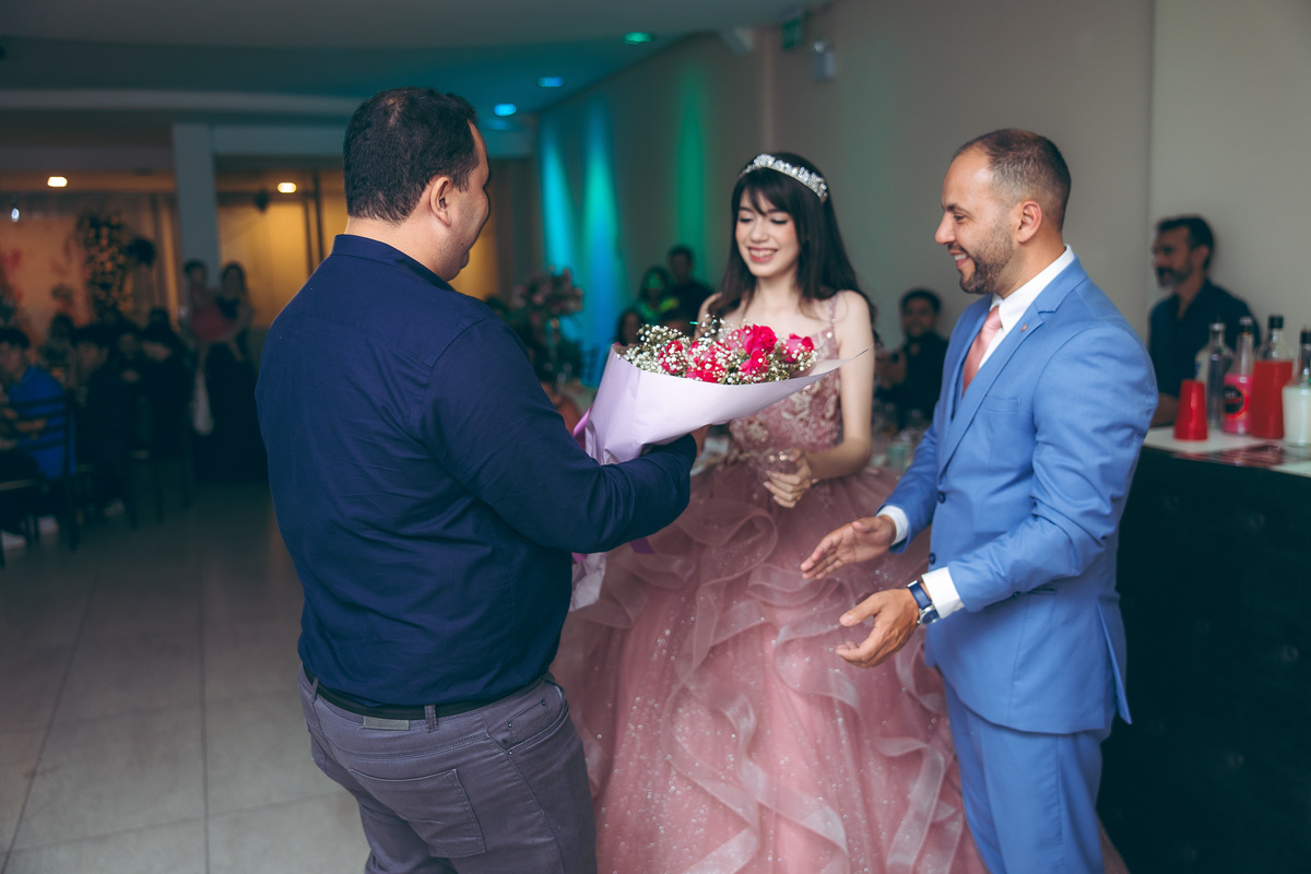 fotografo pelotas, fabiano rosa, ensaio  15 anos, 15 anos, las Palmas, estúdio fotografico, moda, vestido 15 anos, festa 15 , ensaio street, blogueira, influencer, debutante, festa, evento, make, maquiagem, festa, 15 anos pelotas, maquiagem , vestido rosa