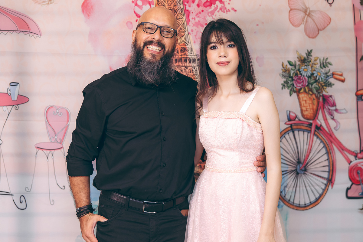 fotografo pelotas, fabiano rosa, ensaio  15 anos, 15 anos, las Palmas, estúdio fotografico, moda, vestido 15 anos, festa 15 , ensaio street, blogueira, influencer, debutante, festa, evento, make, maquiagem, festa, 15 anos pelotas, maquiagem , vestido rosa