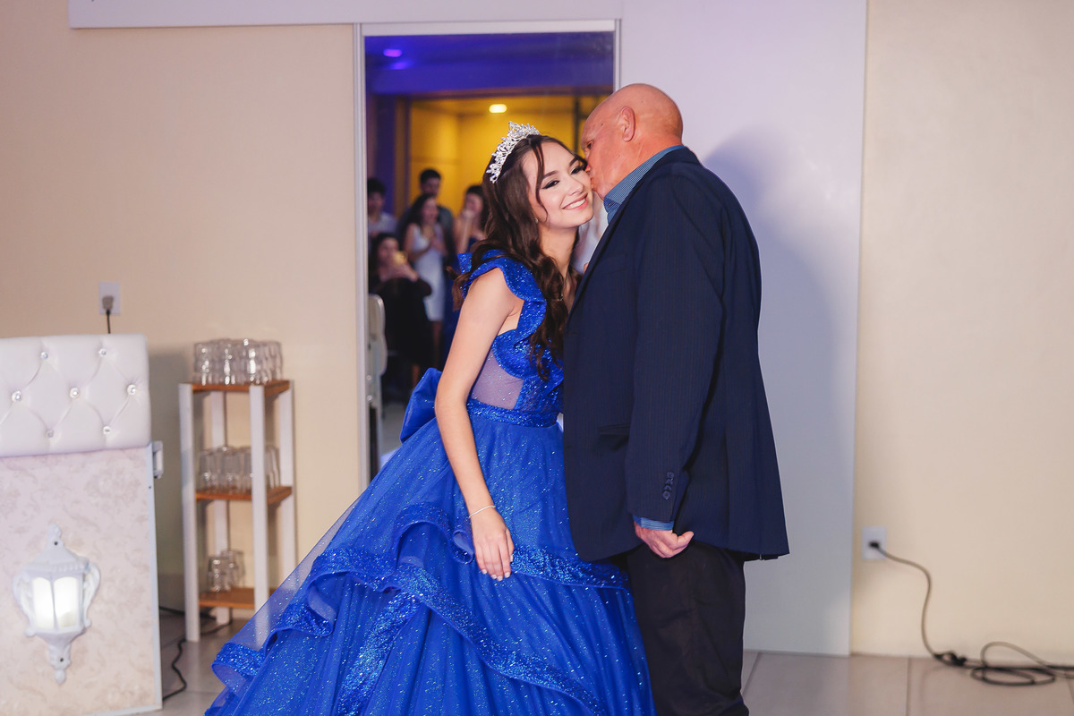 fotografo pelotas, fabiano rosa, ensaio  15 anos, 15 anos, las Palmas, estúdio fotografico, moda, vestido 15 anos, festa 15 , ensaio street, blogueira, influencer, debutante, festa, evento, make, maquiagem, festa, 15 anos pelotas, maquiagem , vestido azul