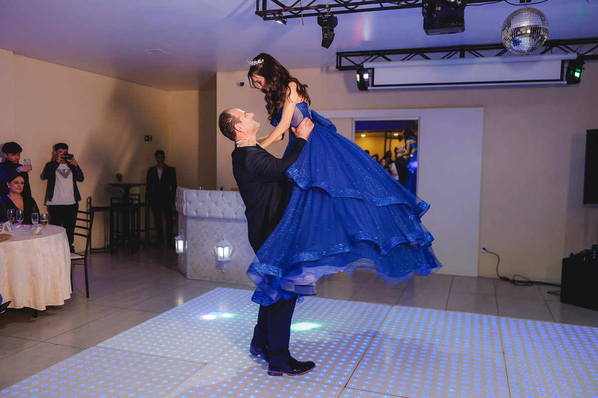 fotografo pelotas, fabiano rosa, ensaio  15 anos, 15 anos, las Palmas, estúdio fotografico, moda, vestido 15 anos, festa 15 , ensaio street, blogueira, influencer, debutante, festa, evento, make, maquiagem, festa, 15 anos pelotas, maquiagem , vestido azul