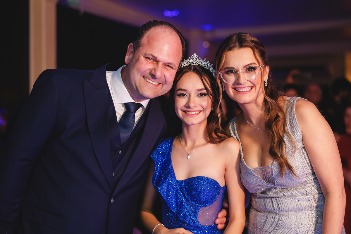 fotografo pelotas, fabiano rosa, ensaio  15 anos, 15 anos, las Palmas, estúdio fotografico, moda, vestido 15 anos, festa 15 , ensaio street, blogueira, influencer, debutante, festa, evento, make, maquiagem, festa, 15 anos pelotas, maquiagem , vestido azul