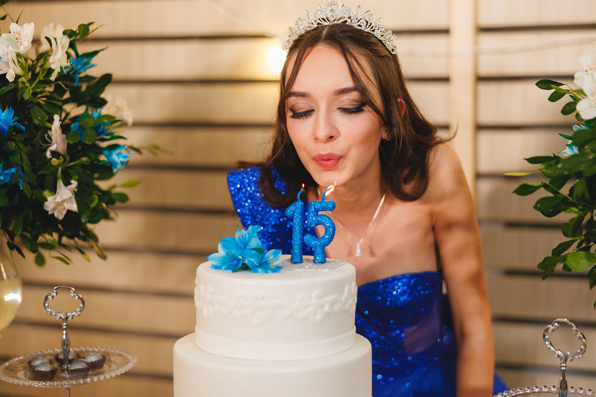 fotografo pelotas, fabiano rosa, ensaio  15 anos, 15 anos, las Palmas, estúdio fotografico, moda, vestido 15 anos, festa 15 , ensaio street, blogueira, influencer, debutante, festa, evento, make, maquiagem, festa, 15 anos pelotas, maquiagem , vestido azul