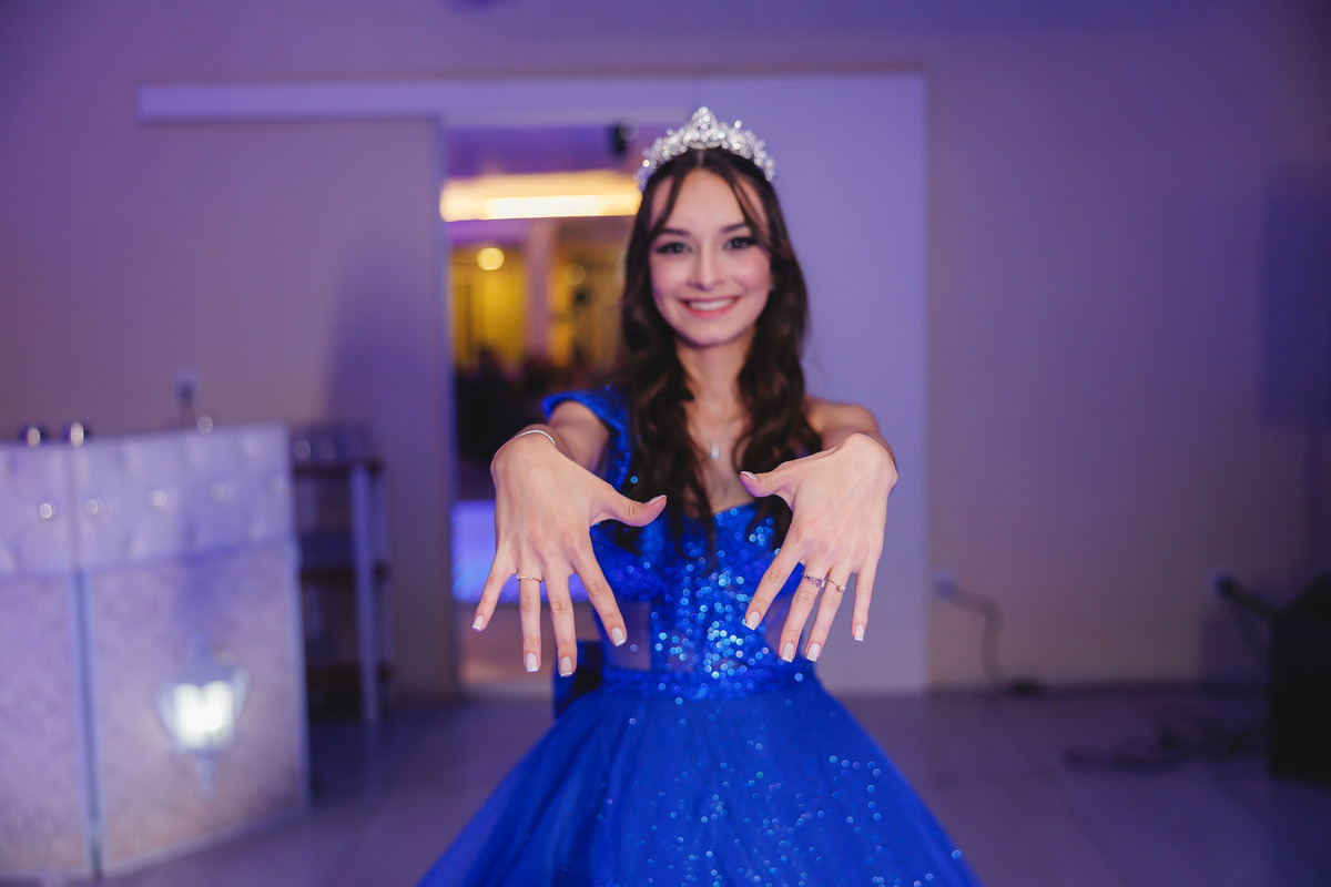 fotografo pelotas, fabiano rosa, ensaio  15 anos, 15 anos, las Palmas, estúdio fotografico, moda, vestido 15 anos, festa 15 , ensaio street, blogueira, influencer, debutante, festa, evento, make, maquiagem, festa, 15 anos pelotas, maquiagem , vestido azul