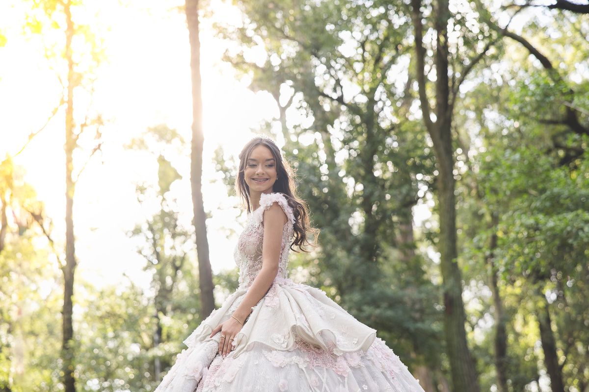 fotografo pelotas, fabiano rosa, ensaio  15 anos, charqueadas, estúdio fotográfico, moda, vestido 15 anos, festa 15 , ensaio street, baronesa pelotas, modelo , debutante, evento, make, maquiagem festa, 15 anos pelotas, satolep, book de 15, vestido rosa