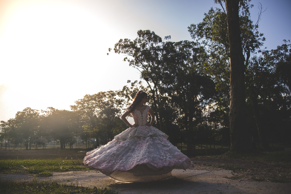 fotografo pelotas, fabiano rosa, ensaio  15 anos, charqueadas, estúdio fotográfico, moda, vestido 15 anos, festa 15 , ensaio street, baronesa pelotas, modelo , debutante, evento, make, maquiagem festa, 15 anos pelotas, satolep, book de 15, vestido rosa