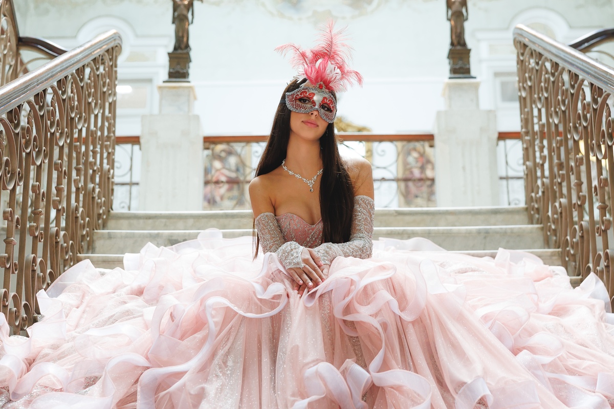 fotografo pelotas, fabiano rosa, ensaio  15 anos,  chácara família fiss, estúdio fotografico, moda, vestido 15 anos, festa 15 , ensaio natureza, modelo , debutante, festa, evento, make, maquiagem festa, 15 anos pelotas, satolep, , vestido rosa, biblioteca