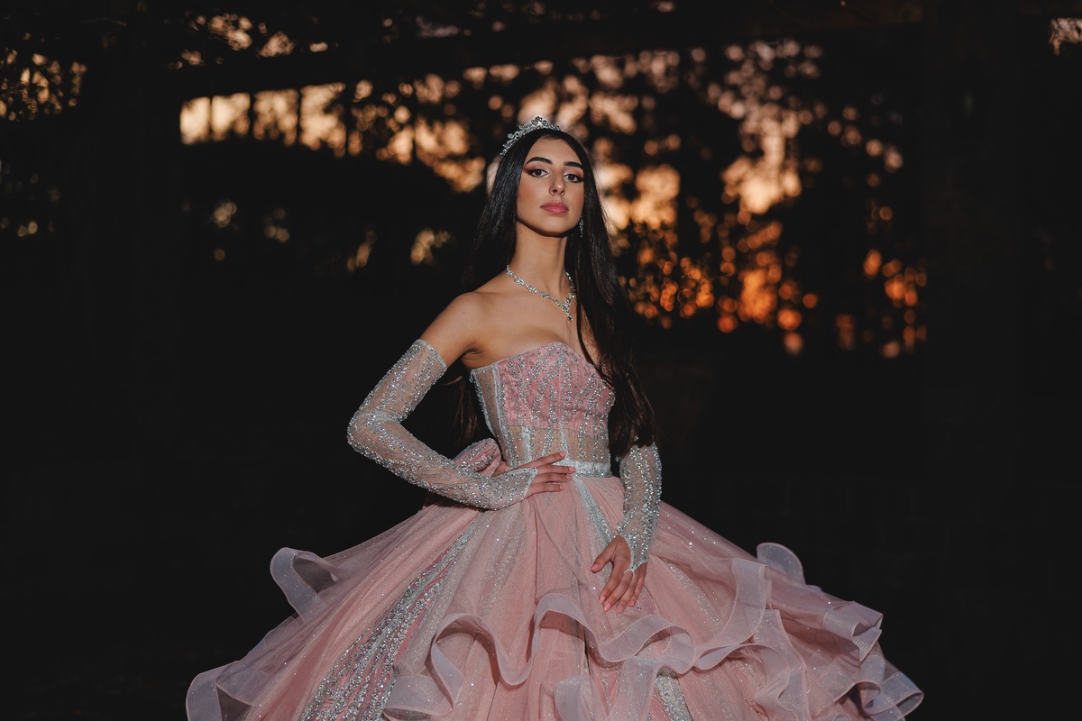 fotografo pelotas, fabiano rosa, ensaio  15 anos,  chácara família fiss, estúdio fotografico, moda, vestido 15 anos, festa 15 , ensaio natureza, modelo , debutante, festa, evento, make, maquiagem festa, 15 anos pelotas, satolep, , vestido rosa, biblioteca