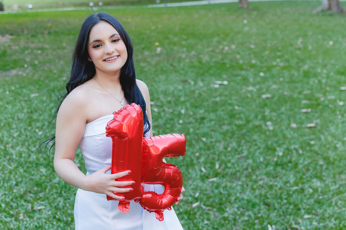 fotografo pelotas, fabiano rosa, ensaio  15 anos, charqueadas, estúdio fotográfico, moda, vestido 15 anos, festa 15 , ensaio street, baronesa pelotas, modelo , debutante, evento, make, maquiagem festa, 15 anos pelotas, satolep, book de 15, vestido branco