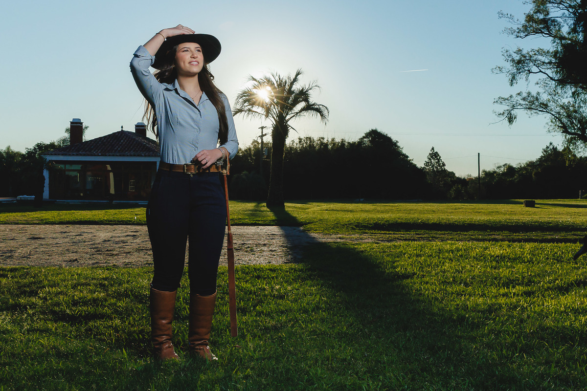 fotografo pelotas, fabiano rosa, ensaio  15 anos, ensaio no campo, estúdio fotografico, vestido 15 anos, Vestido rosa, festa 15 , ensaio, blogueira, blog, influencer, modelo , debutante, festa, evento, maquiagem festa, 15 anos pelotas, satolep, cavalos
