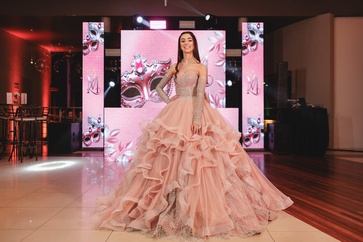 fotografo pelotas, fabiano rosa, festa  15 anos, san sebastian, estúdio fotografico, vestido 15 anos, Vestido rosa, festa 15 , ensaio, blogueira, blog, influencer, modelo , debutante, festa, evento, make, maquiagem festa, 15 anos pelotas, satolep