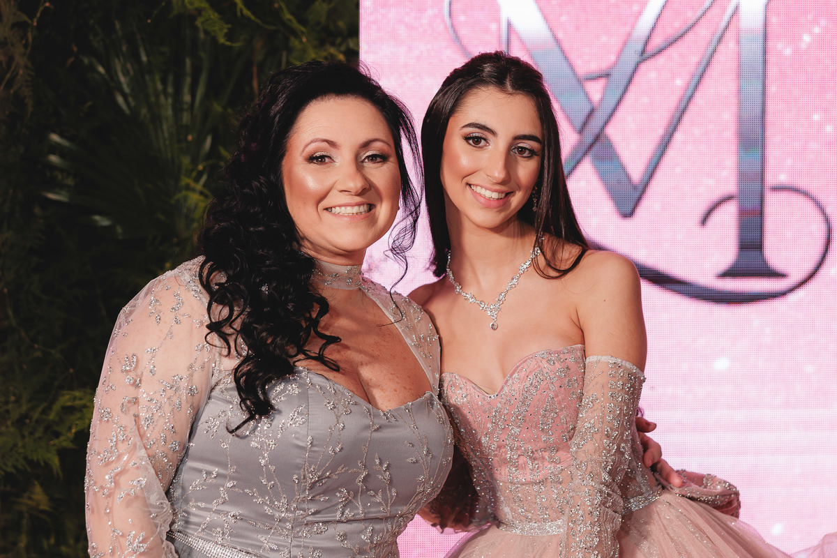 fotografo pelotas, fabiano rosa, festa  15 anos, san sebastian, estúdio fotografico, vestido 15 anos, Vestido rosa, festa 15 , ensaio, blogueira, blog, influencer, modelo , debutante, festa, evento, make, maquiagem festa, 15 anos pelotas, satolep