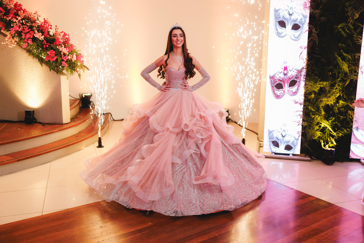 fotografo pelotas, fabiano rosa, festa  15 anos, san sebastian, estúdio fotografico, vestido 15 anos, Vestido rosa, festa 15 , ensaio, blogueira, blog, influencer, modelo , debutante, festa, evento, make, maquiagem festa, 15 anos pelotas, satolep