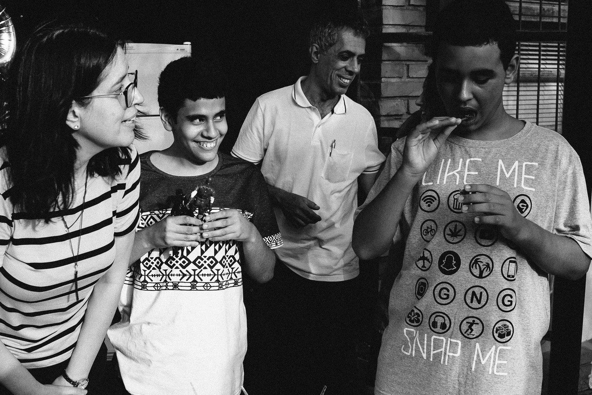 aniversário, 18 anos, 20anos, 30 anos, pelotas, rs, centro espírita, centro, autismo, autista, especial, lindo, menino, menina, fotografo de família, foto de família, família, fotografia