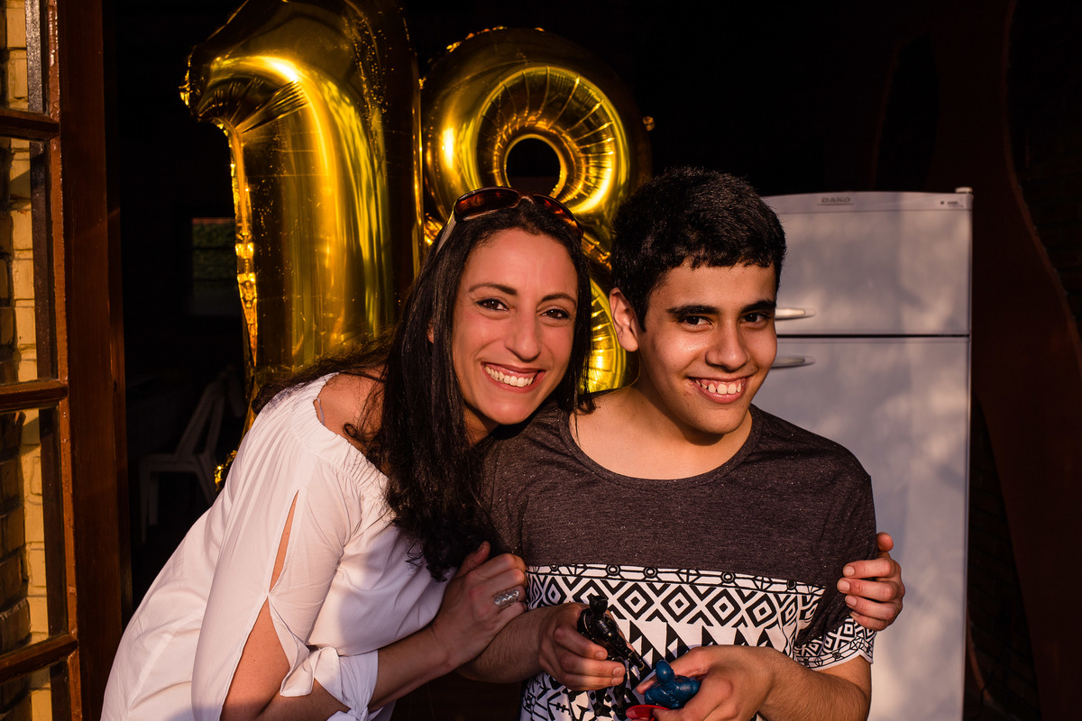 aniversário, 18 anos, 20anos, 30 anos, pelotas, rs, centro espírita, centro, autismo, autista, especial, lindo, menino, menina, fotografo de família, foto de família, família, fotografia