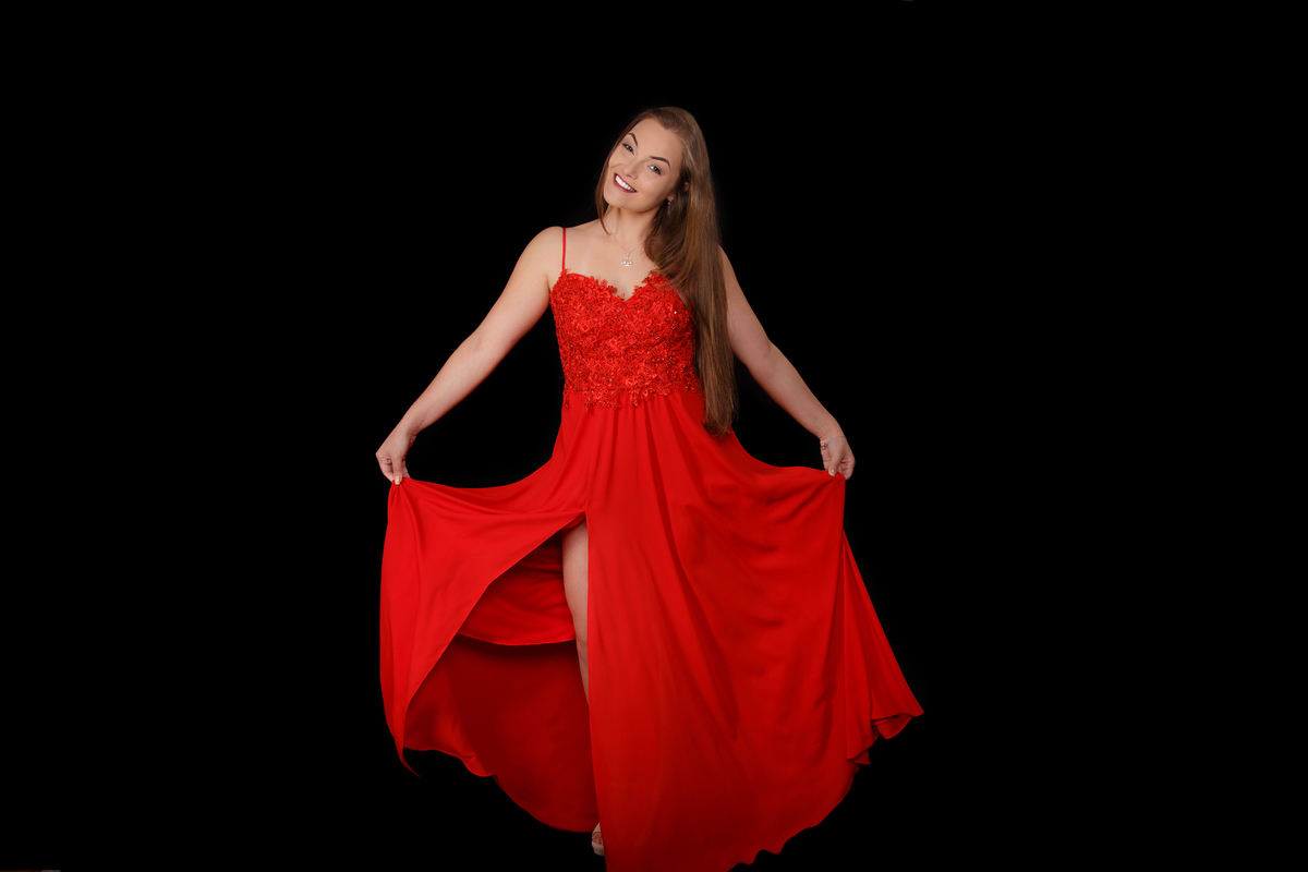 formatura, faculdade, direito, ufpel, ucpel, católica, pelotas, satolep, la sale, anhanguera, unopar, ensaio feminino, ensaio estúdio, estúdio fotográfico, fotos estúdio, ensaio formatura, vestido vermelho, vestido festa, universidade federal, 