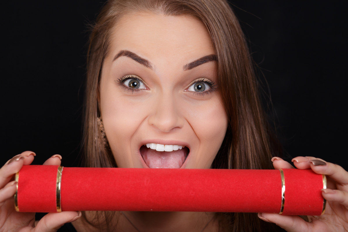 formatura, faculdade, direito, ufpel, ucpel, católica, pelotas, satolep, la sale, anhanguera, unopar, ensaio feminino, ensaio estúdio, estúdio fotográfico, fotos estúdio, ensaio formatura, vestido vermelho, vestido festa, universidade federal, 